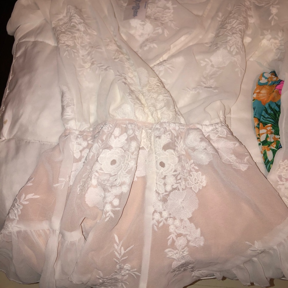 Women’s lace long sleeve romper - Picture 5 of 6